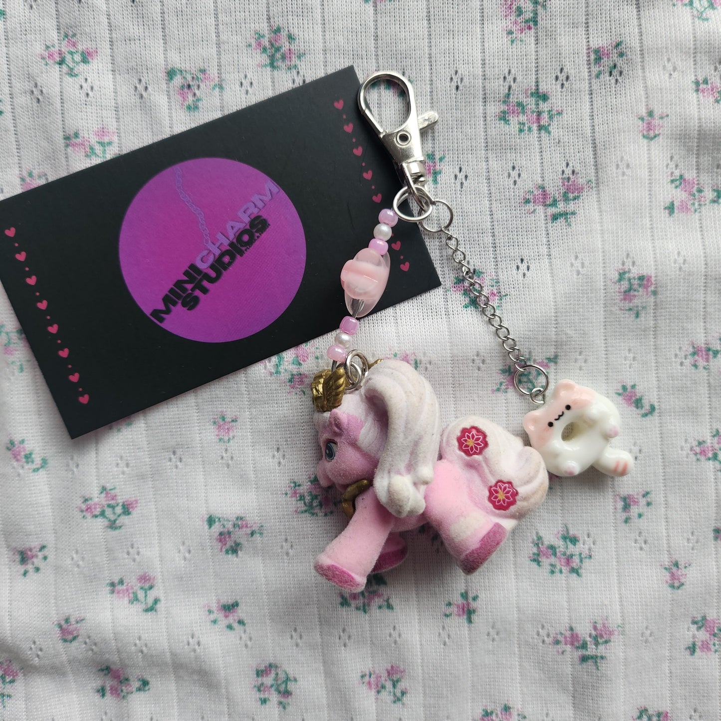 Filly Schlüsselanhänger Elves Rosa Weiß Katzen Design